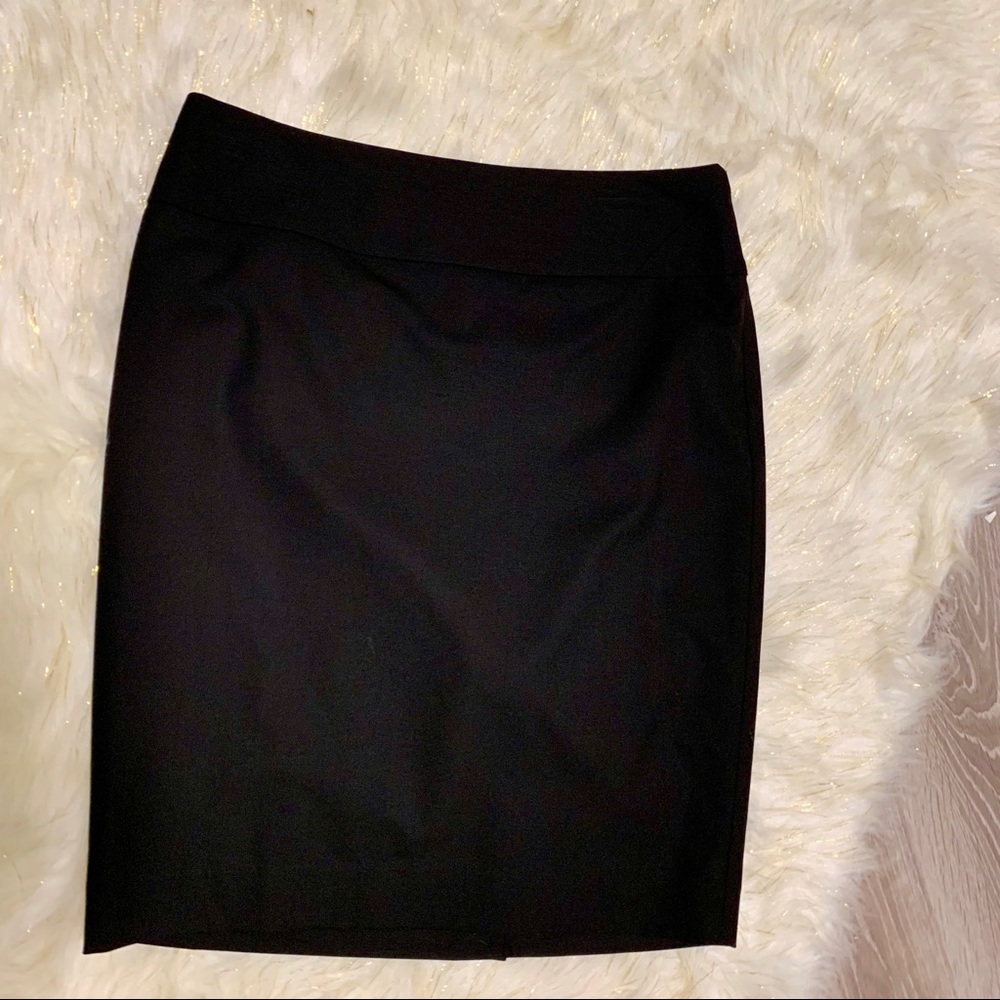 The limited suit pencil skirt NWT